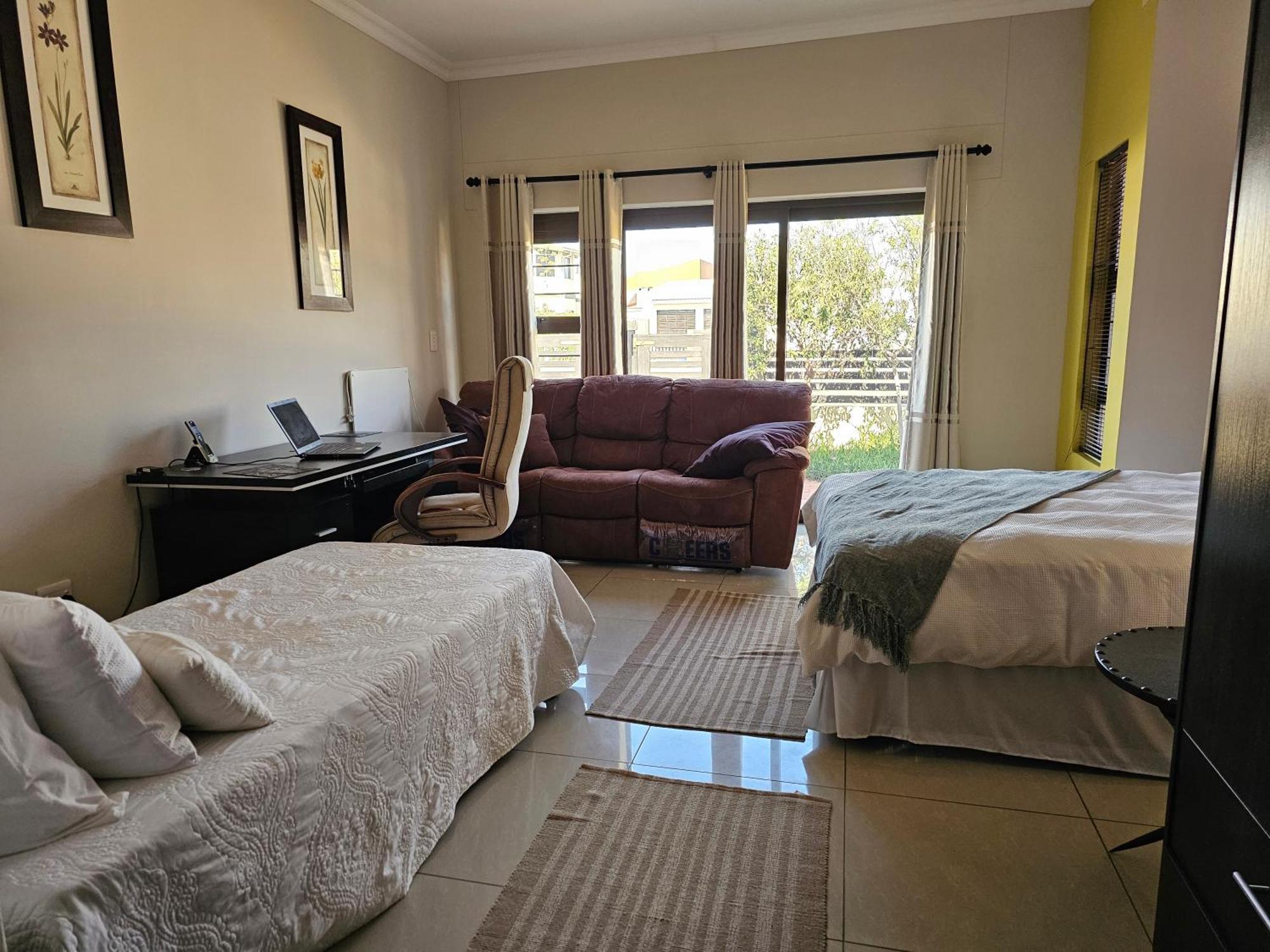 Cora'S Boutique Bed & Breakfast Swakopmund Exterior photo