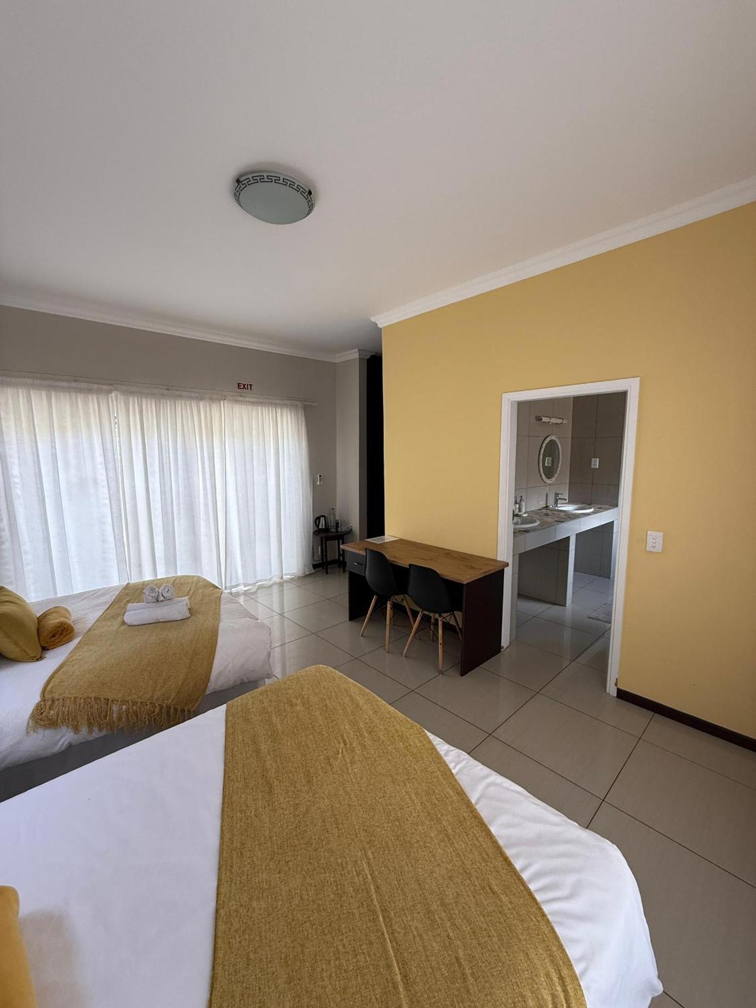 Cora'S Boutique Bed & Breakfast Swakopmund Exterior photo