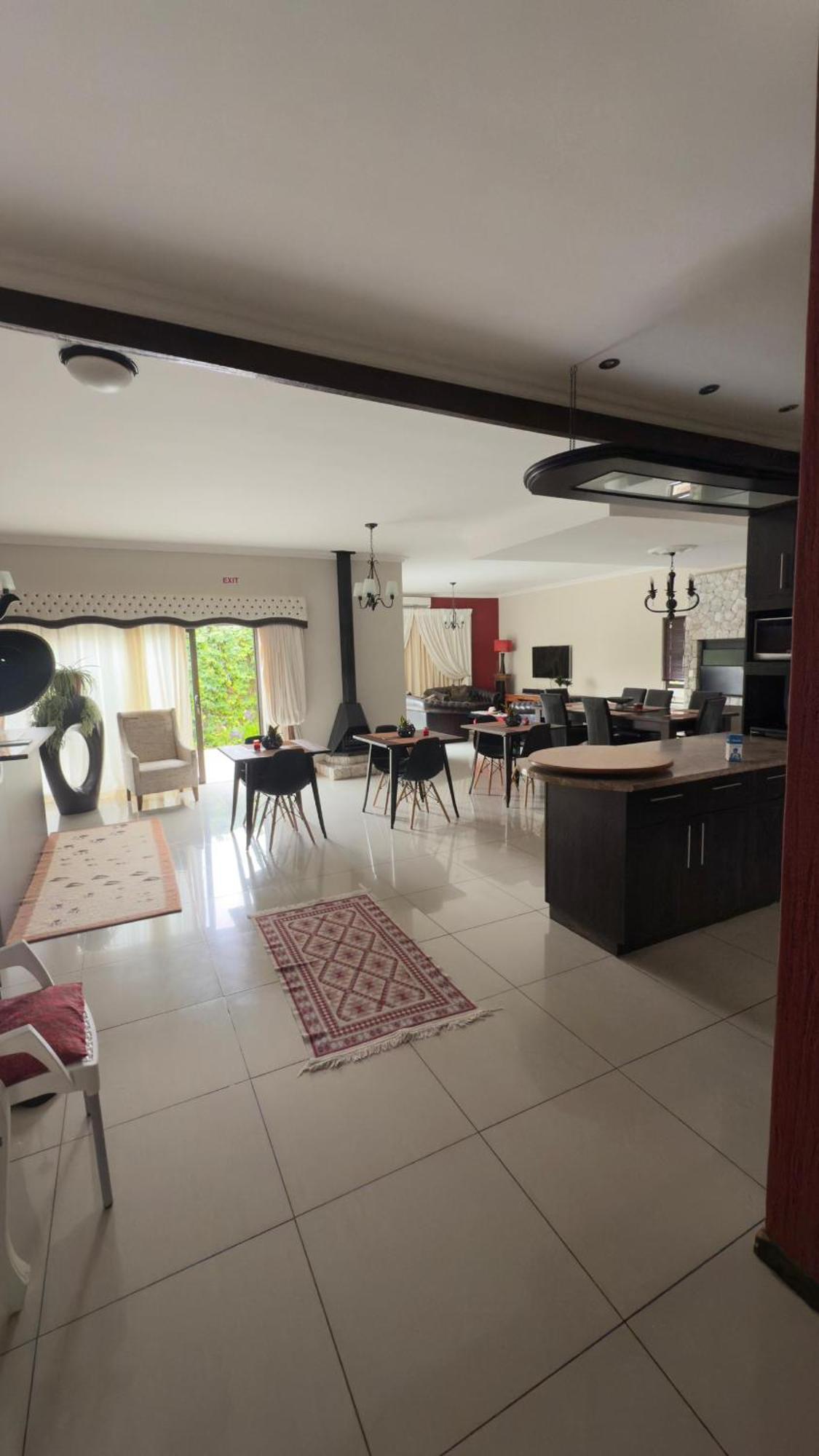 Cora'S Boutique Bed & Breakfast Swakopmund Exterior photo